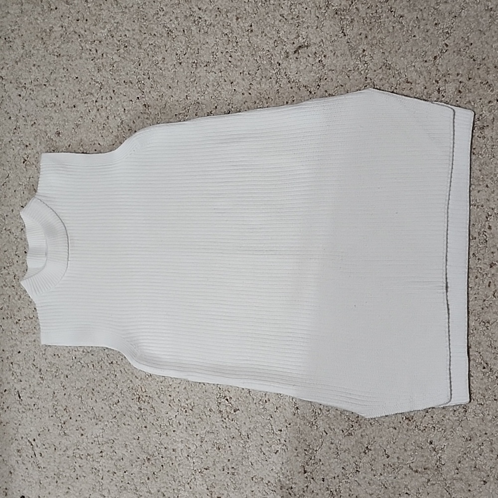 *Final Sale* H&M Sleeveless Knit Tunic